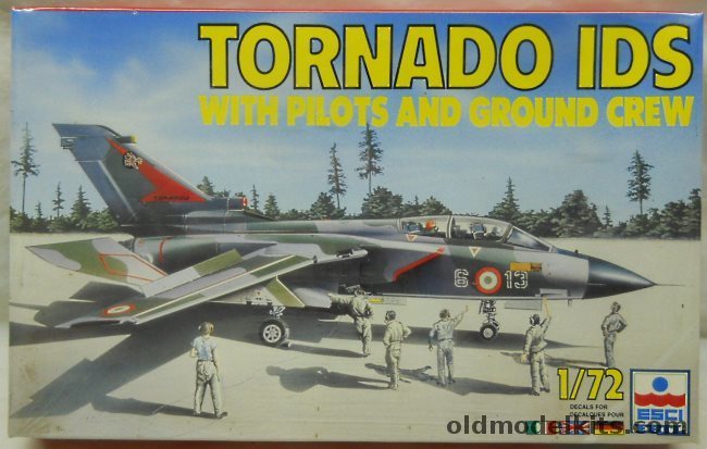 ESCI 1/72 Panavia MRCA Tornado IDS with Pilots and Ground Crew - RAF - Italian Air Force - Luftwaffe, 9077 plastic model kit